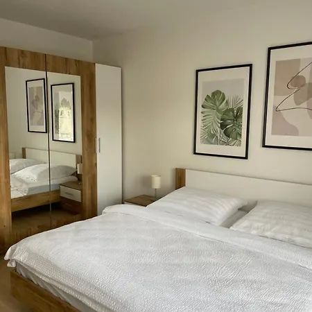 Sihoť - Pri Zimnom štadióne Apartamento Trenčín